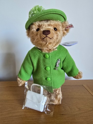 Steiff bear queen - bear, elizabeth