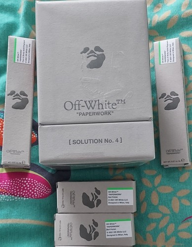 Quantity sealed off white - of,