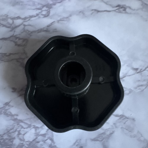Pressure cooker lid - pressure, knob