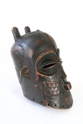 Very old kete kuba helmet - old,