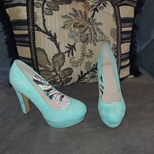 BRAND NEW WOMENS FAITH PLATFORM PALE GREEN FAUX SUEDE SLIP ON HEELS SHOES S5/38