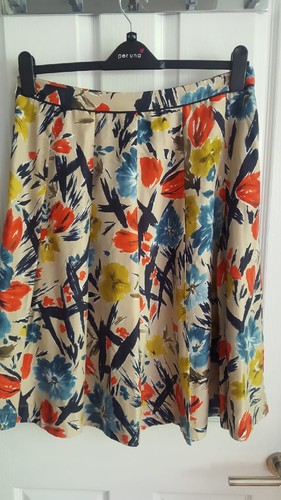 Laura ashley pure silk floral - ashley,