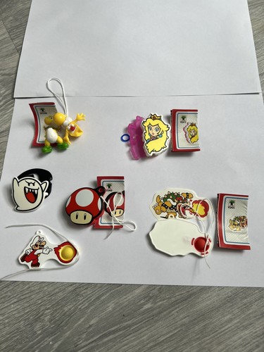 Super mario figures papers - figures,