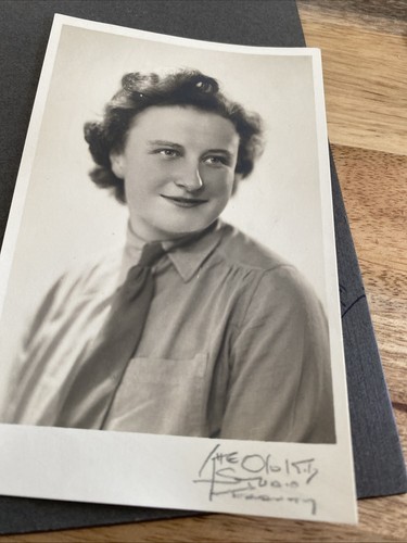 1940 portrait land girl - 1940’s,