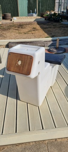 Boat console seat rib - console/seat,