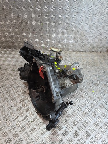 Citroen 2012 4l 5 speed - 5,