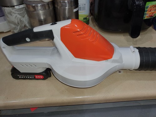 Leaf blower - leaf,
