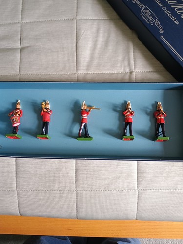 Britain band lifeguards 5 - britain's,