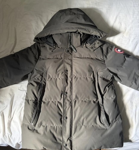 Canada goose men arctic - canada,