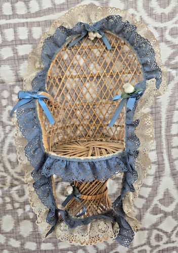 Large doll wicker - large, chair!