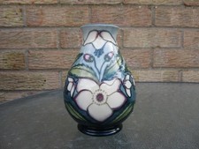 MOORCROFT  WHITE ROSE  PATTERN