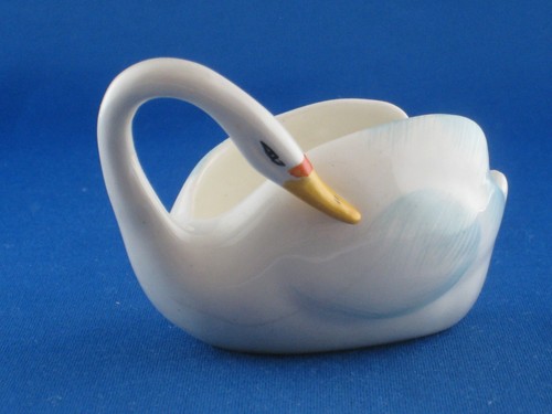 Vintage midwinter swan - w,