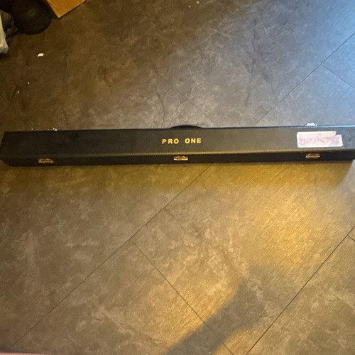 Pro one hard snooker cue - one,