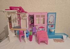 Barbie Dolls House, Folds Up