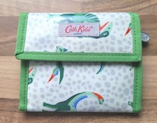 BNWOT Kids Boys CATH KIDSTON  Dinosaurs BIFOLD WALLET Coin Zip WHITE GREEN