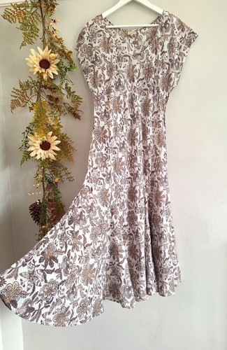 East artisan with anokhi brown - artisan,