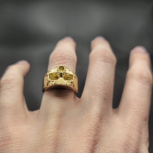Solid 18ct gold - 18ct, ring