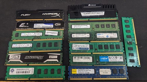 Job lot sticks 4gb - lot, 12