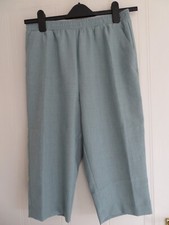 EWM HONOR MILLBURN SMART LADIES WOMENS SHORTS CROP TROUSERS SIZE 12 MINT GREEN