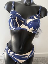 Triumph Women's Bikini Set