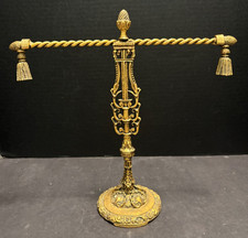 Gilt Metal Guest Fingertip