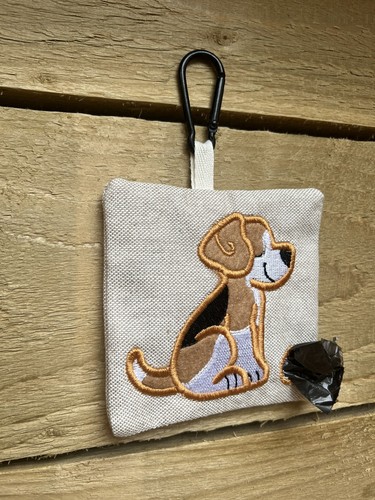 Beagle dog poop poo - poop, waste
