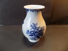 ROYAL WORCESTER PORCELAIN IN