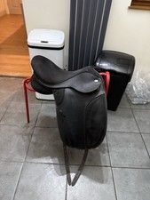 Thorowgood T4 Dressage Saddle Adjustable Gullet 17.5’ Seat Black