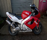 YAMAHA YZF1000 BREAKING