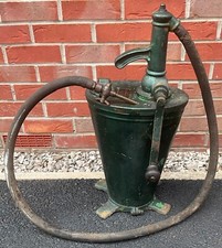 OIL PUMP DISPENSER VINTAGE C.C. WAKEFIELD CASTROL GARAGE WITH ORIGINAL HOSE