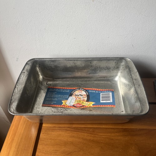 Cottage bread pan - bread, vintage