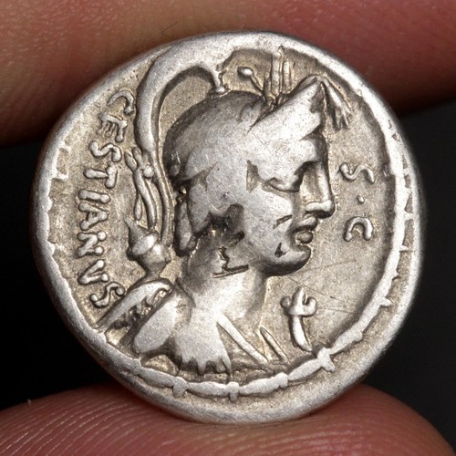 Roman goddess denarius 67bc - goddess,