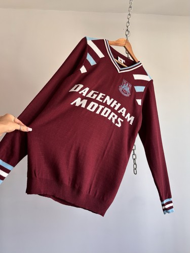 West ham dagenham motors retro - dagenham,