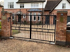 Automated driveway gates