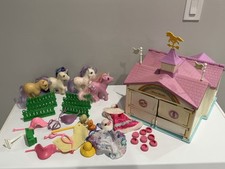 Vintage LOT My Little Pony G1 Show Stable Incomplete, 4 ponies, saddles Shoe Hat