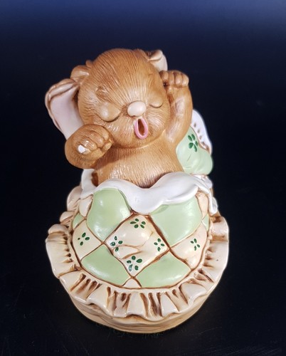 Pendelfin hand painted - hand,