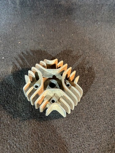Suzuki cylinder head - suzuki, lt