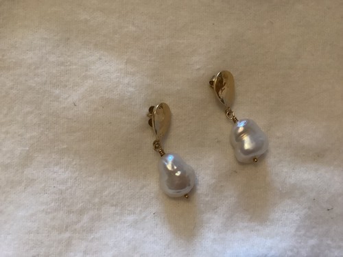 Dower hall teardrop white - &,