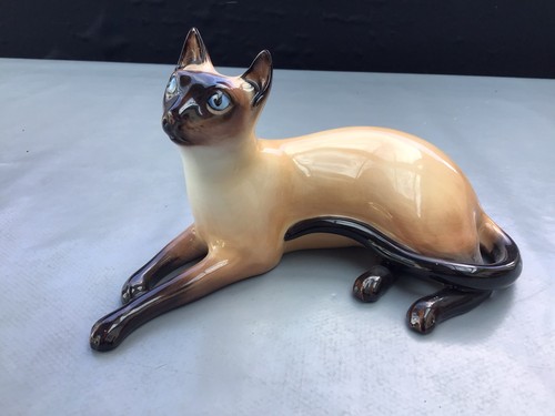 Vintage royal doulton - royal,