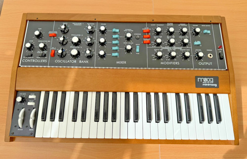 Moog minimoog model 2016 - moog,