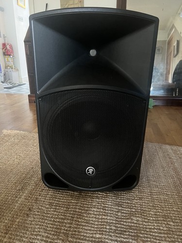 Mackie thump 15a 1000w powered - 1000w,