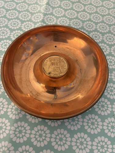 Vintage copper pin - /, coin