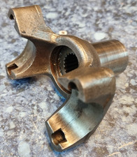 22A374 Classic Mini Flange Diff Output Shaft to Rubber Coupling Stk1