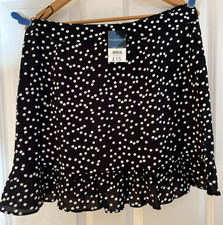 Ladies skirt size 14 Peacocks