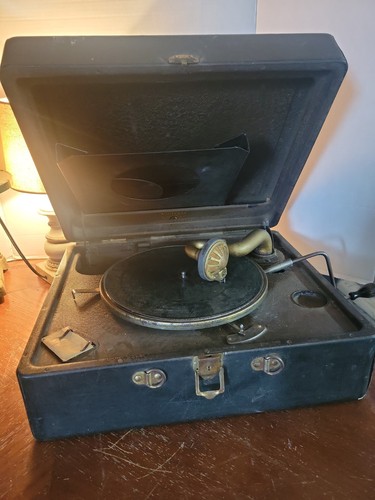 Vintage 1920s portable - vintage,