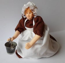 1:12 Dolls House Kneeling Cleaning Kitchen Maid By Ann Lucas World Of My Own 