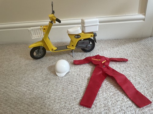 Vintage 1982 sindy motorcycle - 1982,