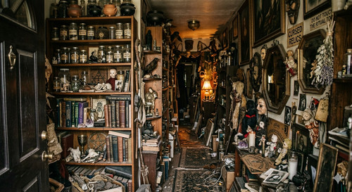 Haunted estate collection - estate,
