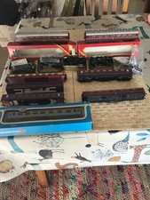 Job lot of 5 bodies & 4 wheeled carriages (no couplings). + wheels, bogies etc