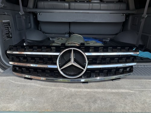Mercedes w164 front grill - front,